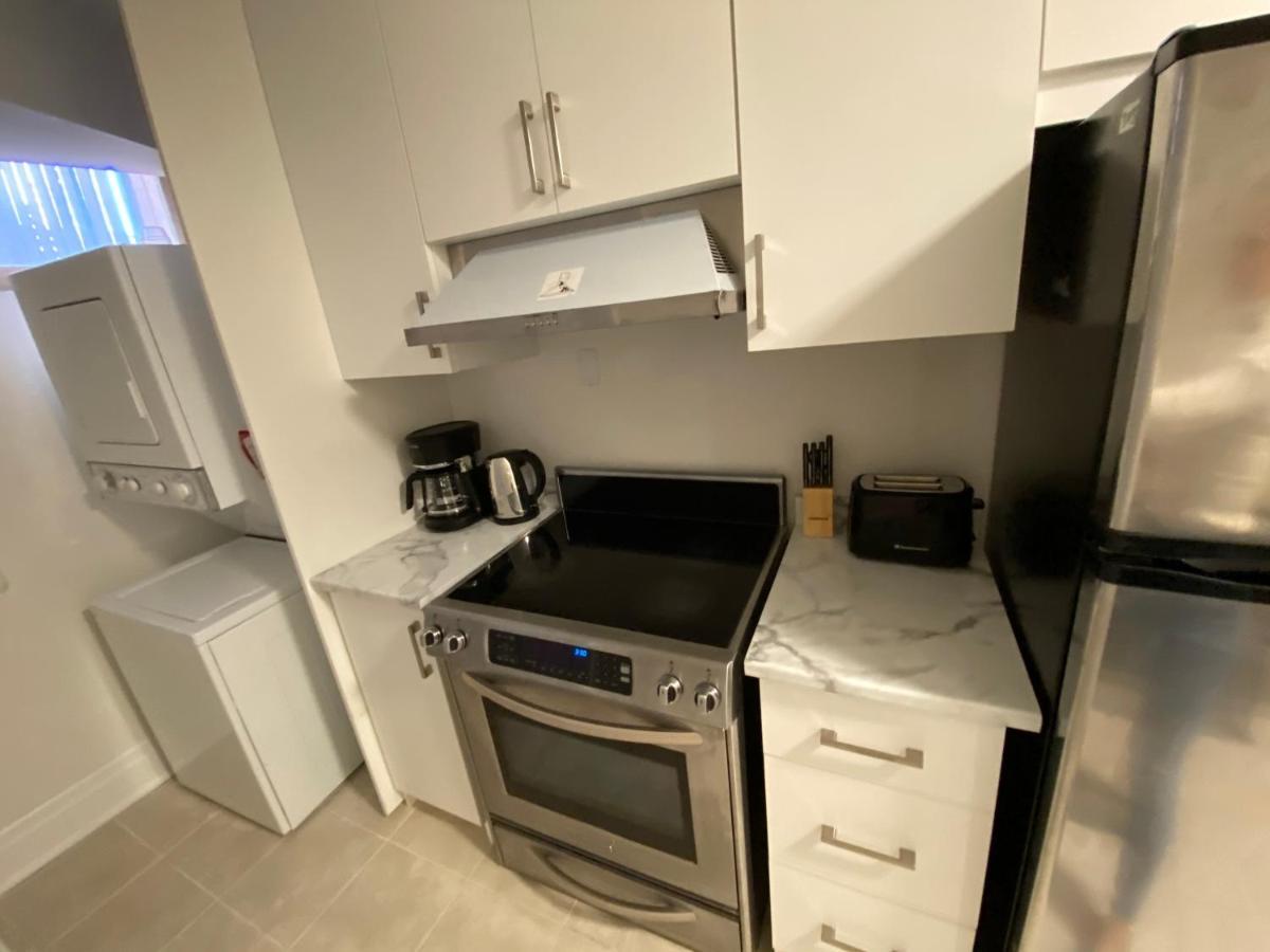 Yorkmills And Bayview !B Spacious And Stylish Private Bdr With Shared Bathroom Toronto Exteriör bild